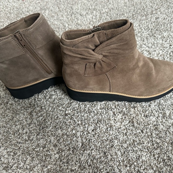 Clarks Sharon Salon Womens Side Knot Ankle Boots - Picture 4 of 7